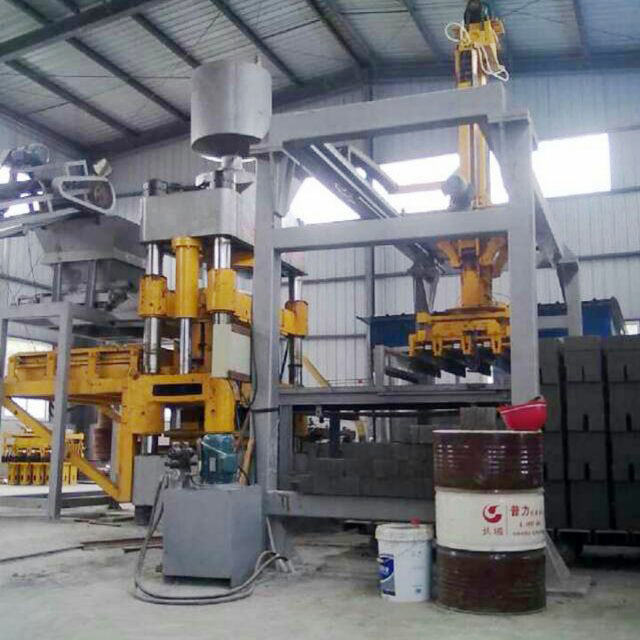 How to choose hydraulic oil for concrete block machine